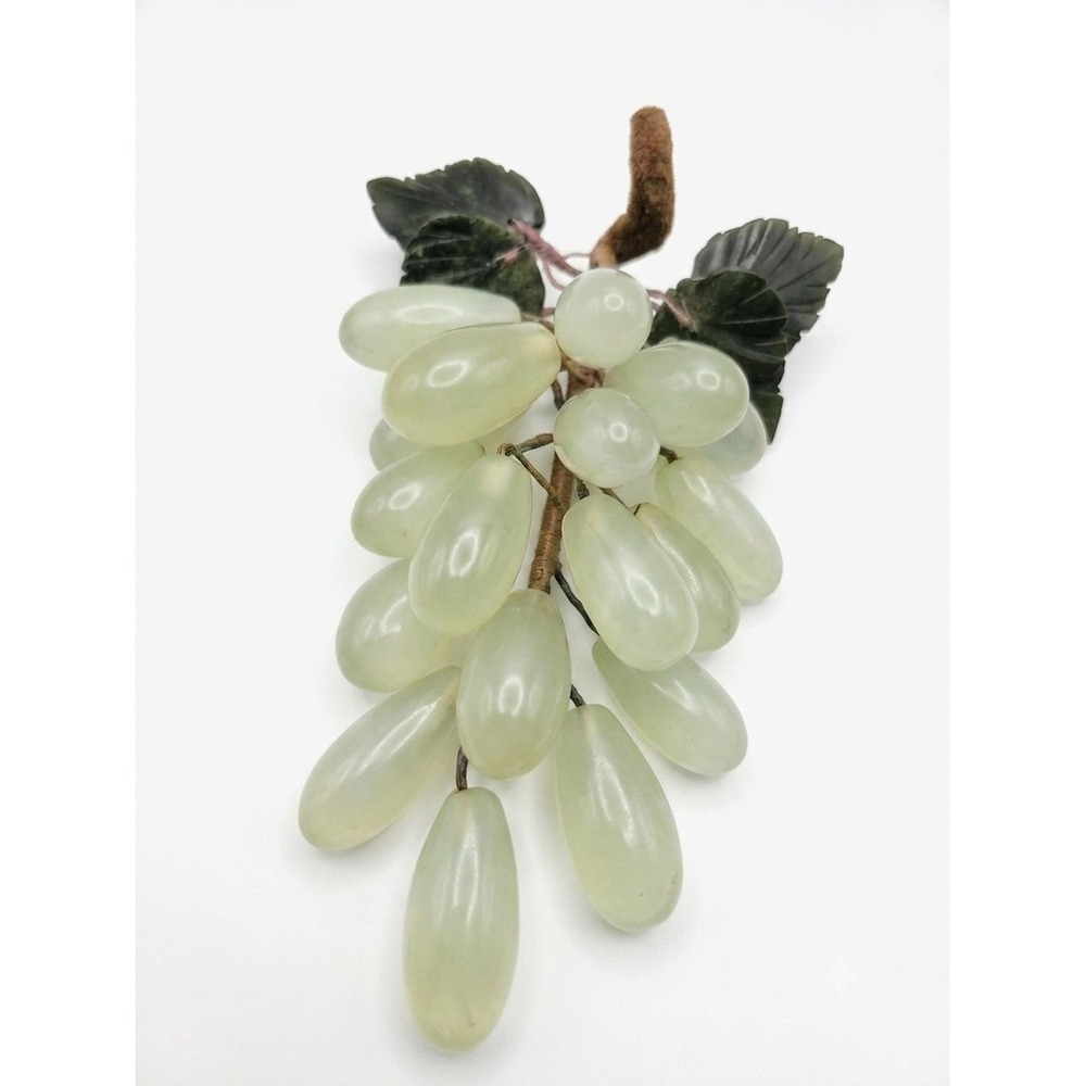 Vintage‎ Carved Pale Green Stone Grape Cluster Mid Century Modern Decor 8 Inch
